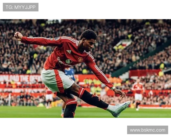 拉什福德本场数据全面展示 助攻关键传球丢球权起伏不定